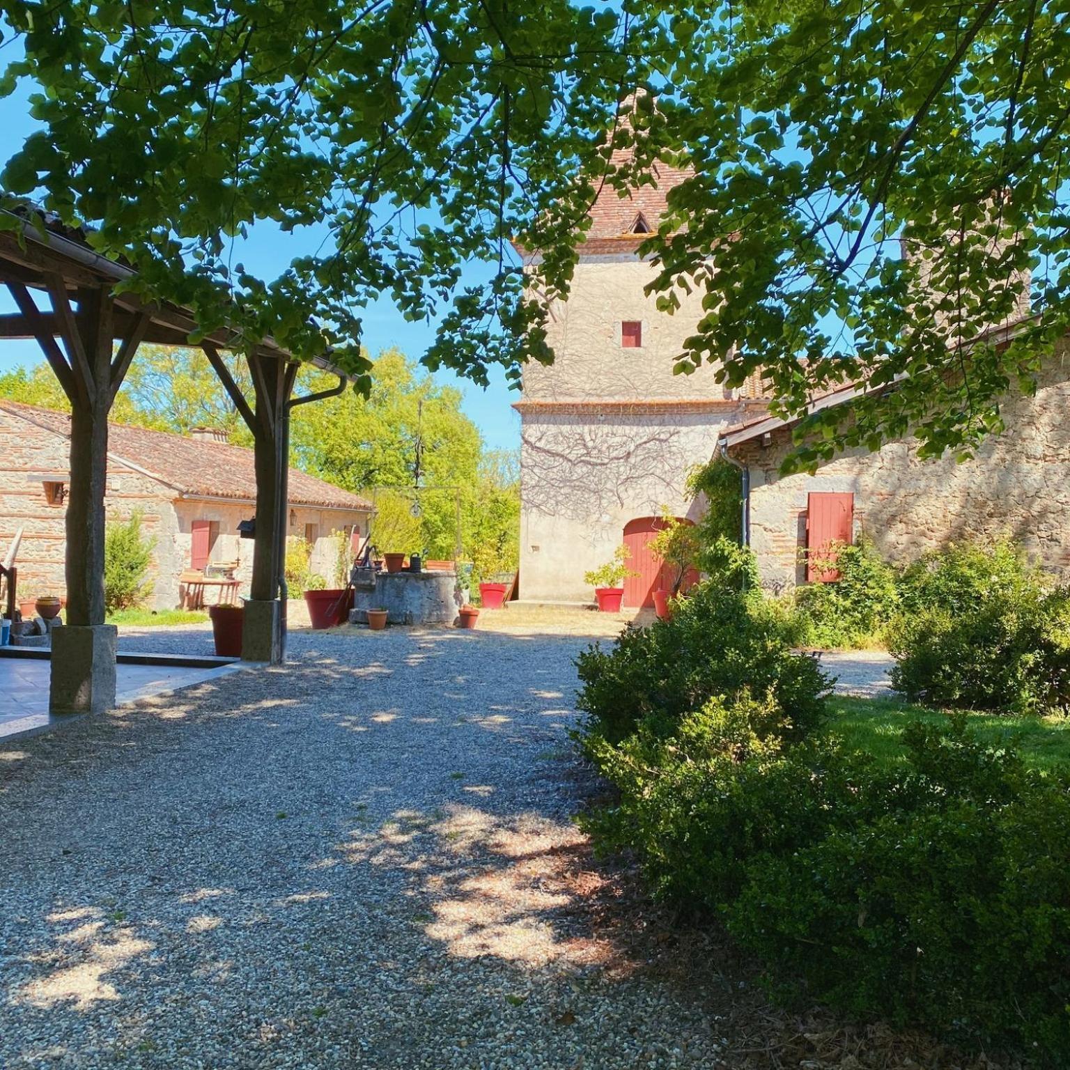 Domaine De Bertranet - Chambres D'Hotes Tonneins Bagian luar foto